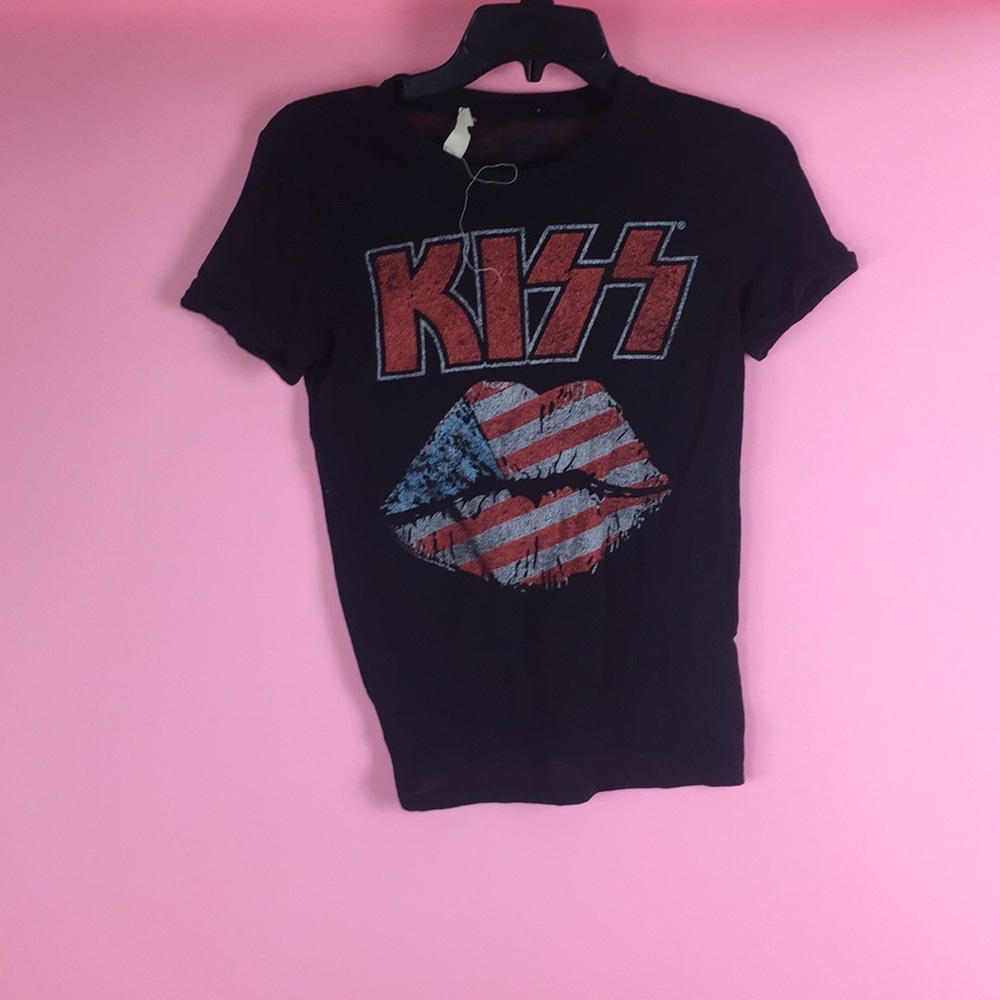 Kiss shirt